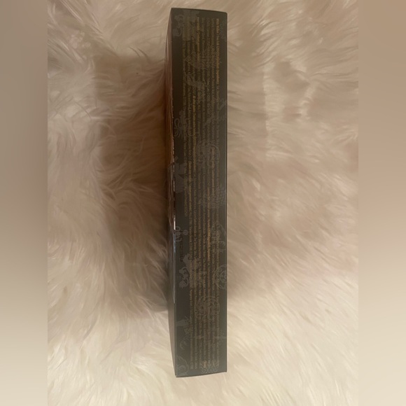 ⚔️ Awesome NWT Game Of Thrones Urban Decay 20 Shade Eyeshadow Pallet ⚔️ - Picture 8 of 13